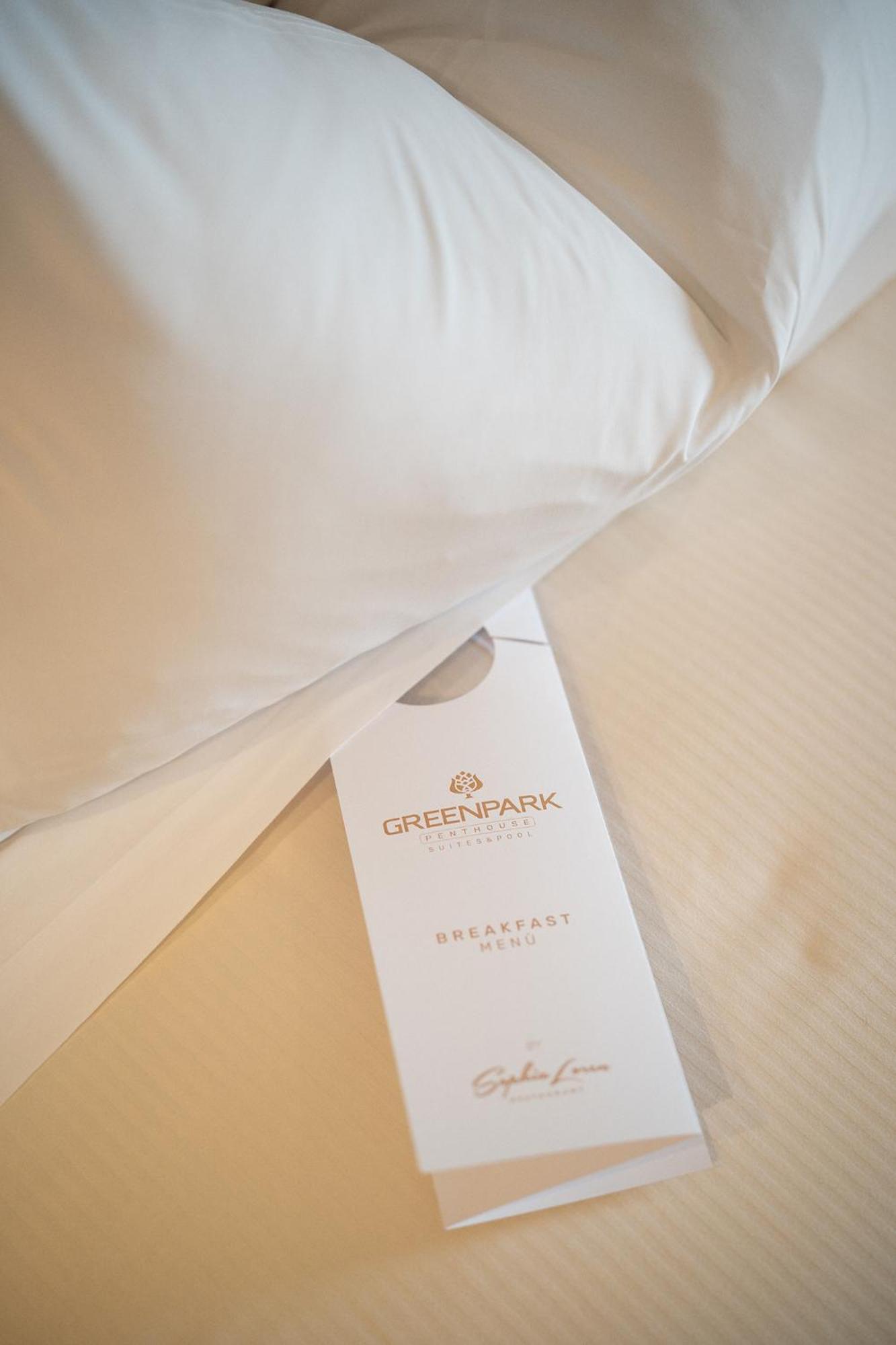 Green Park Penthouse Suite & Pool - Heated Pool - バーリ エクステリア 写真