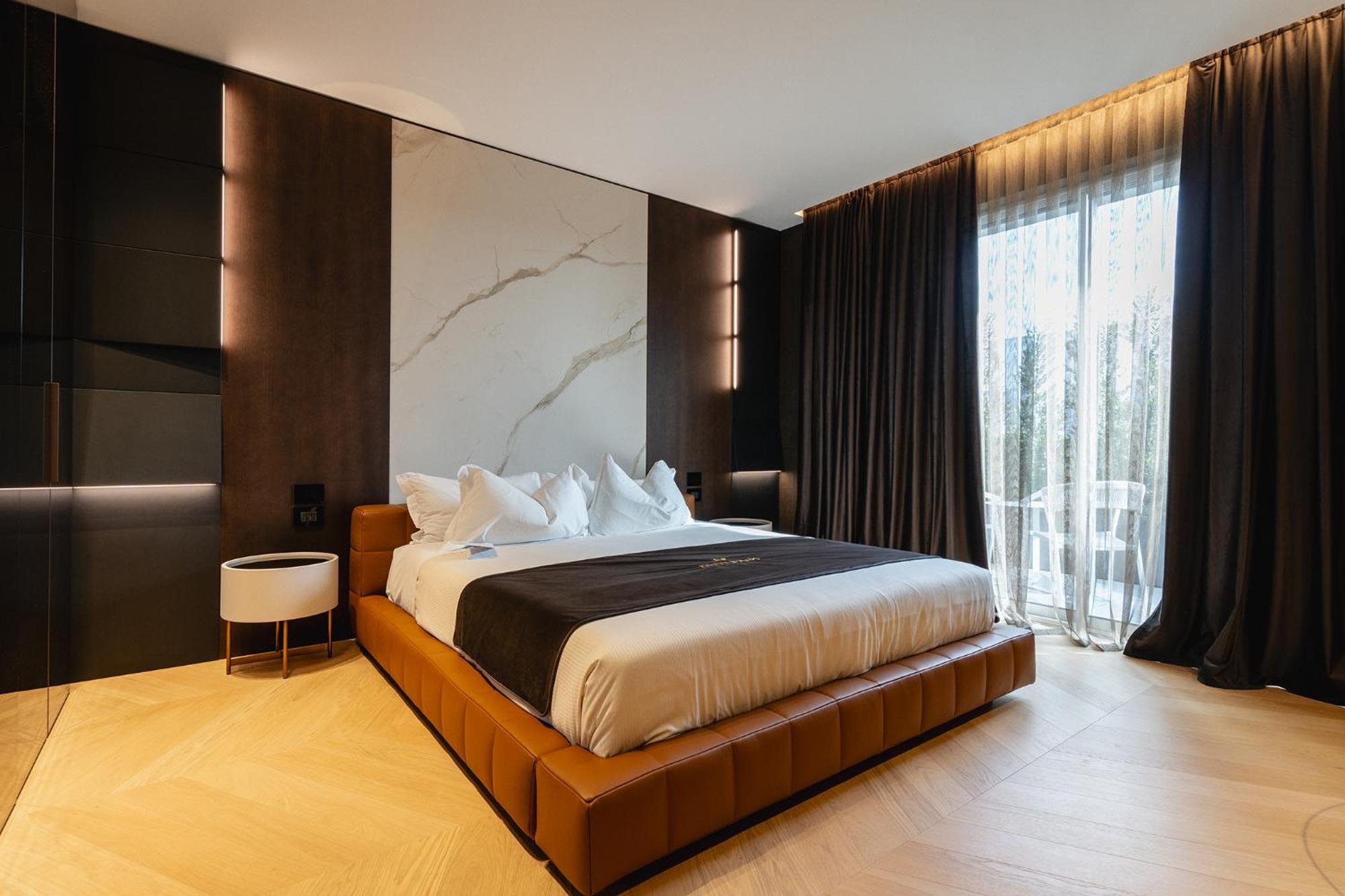 Green Park Penthouse Suite & Pool - Heated Pool - バーリ エクステリア 写真